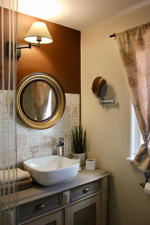 Le Clos Vitis Violes Bed & Breakfast